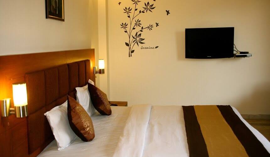 TG Stays DLF Phase I, Gurgaon 1